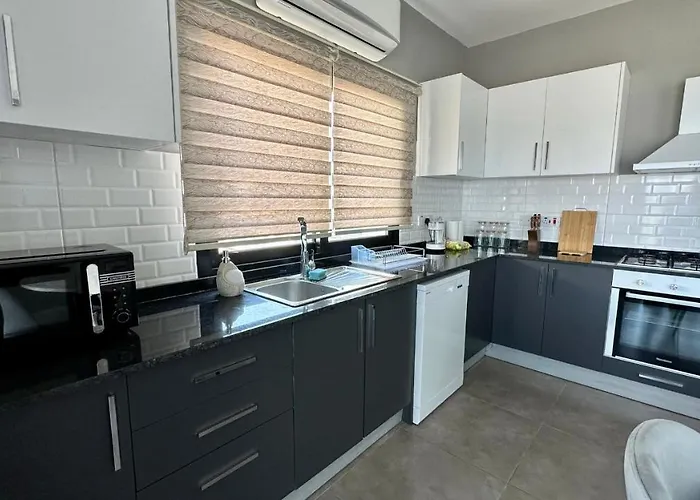 Royal Homes * Cirénia